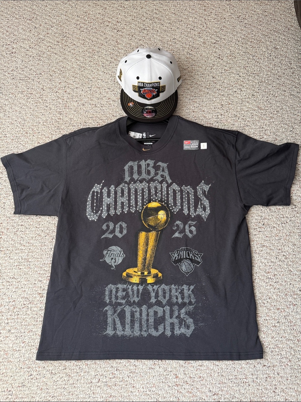 NBA knicks locker room sequin Champions Tee shirt Trophy & hat in hand New York
